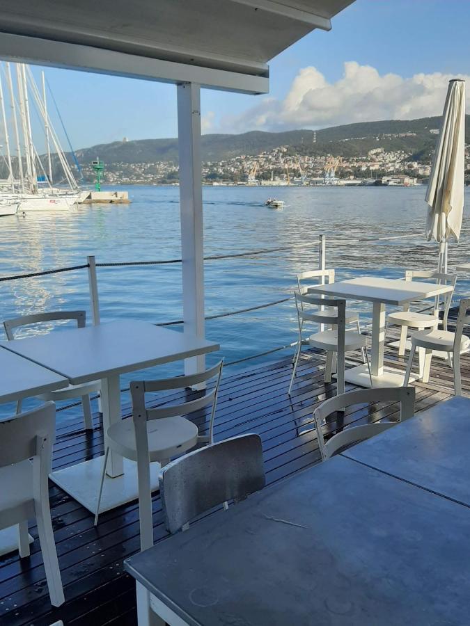 Le Rive Del Revoltella Apartment Trieste Bagian luar foto